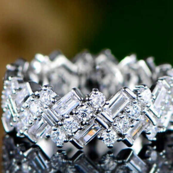 NEW Sterling silver Diamond Ring - Picture 2 of 3